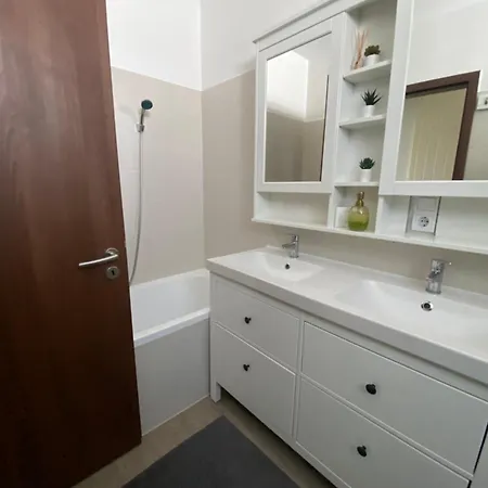 Erkel 19 Apartmanhaz דירה