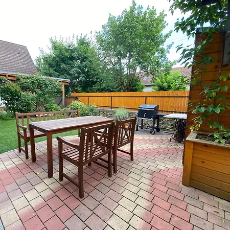 Erkel 19 Apartmanhaz דירה קסזטלי