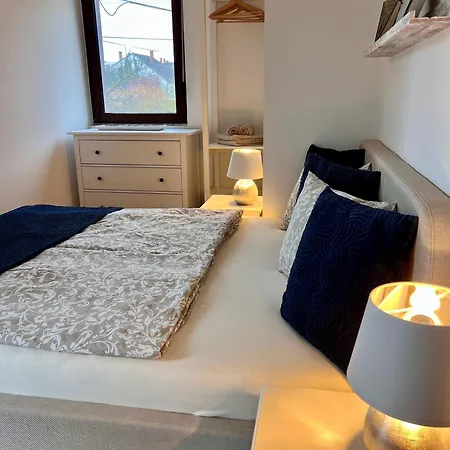 Erkel 19 Apartmanhaz 아파트 케츨리