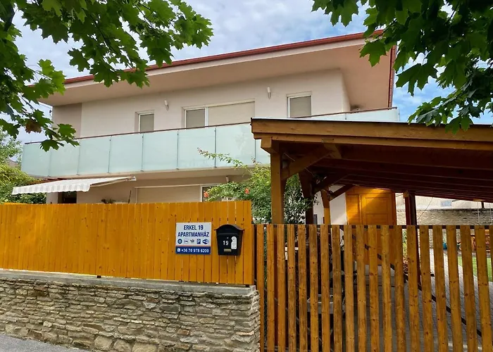 Erkel 19 Apartmanhaz *