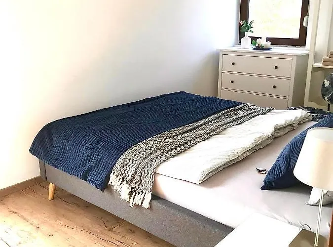 Erkel 19 Apartmanhaz * 케츨리