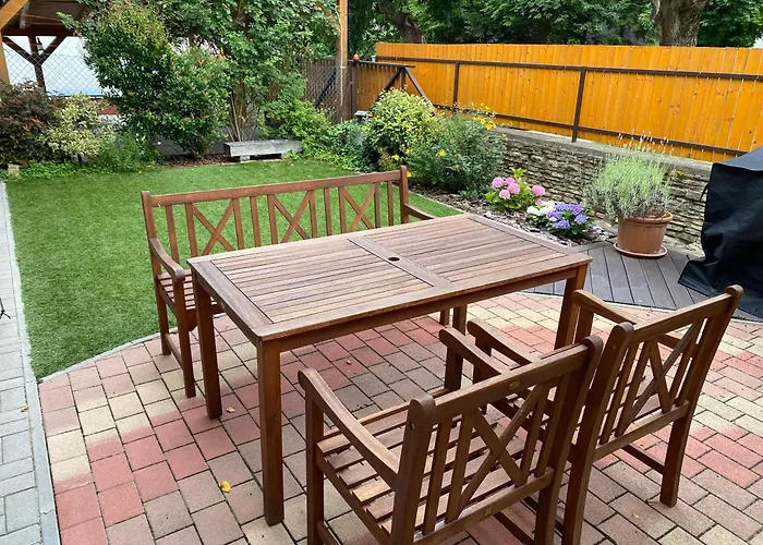 Erkel 19 Apartmanhaz *